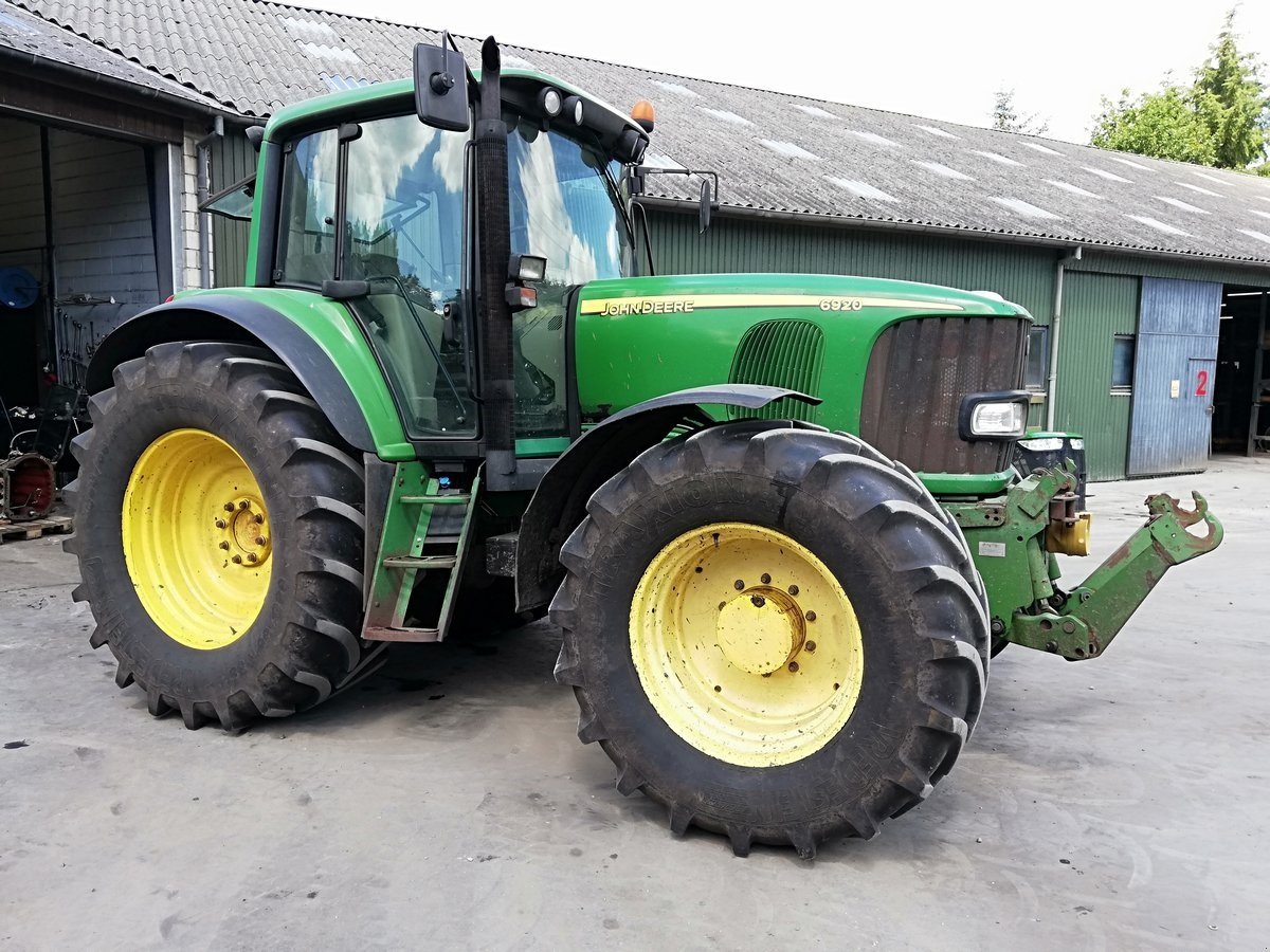 Traktor Türe ait John Deere 6920, Gebrauchtmaschine içinde Viborg (resim 4)