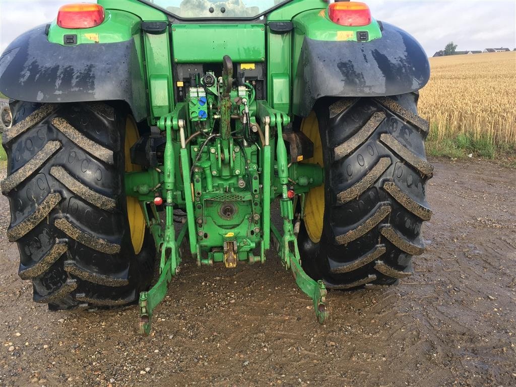 Traktor of the type John Deere 6930 Premium AP m/Frontlift+PTO, Gebrauchtmaschine in Bjerringbro (Picture 6)