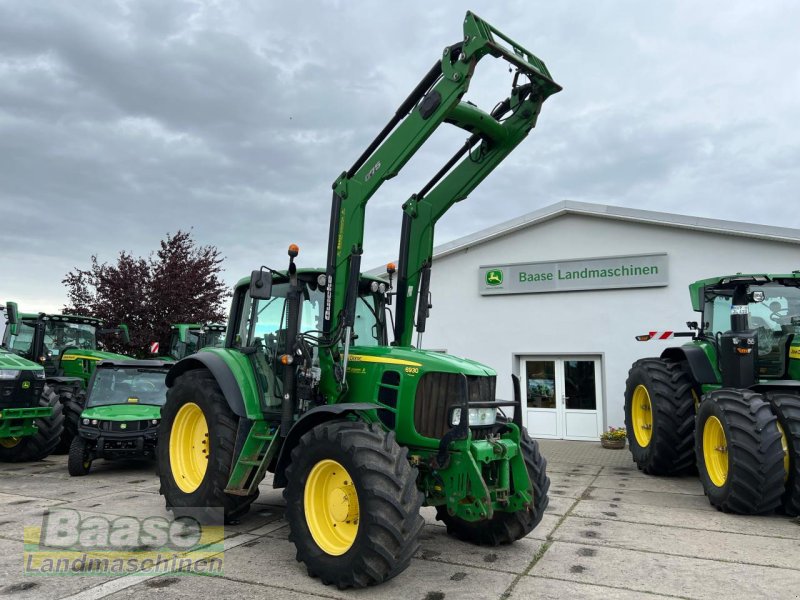 Traktor типа John Deere 6930 Premium + Quicke Q75, Gebrauchtmaschine в Holthof