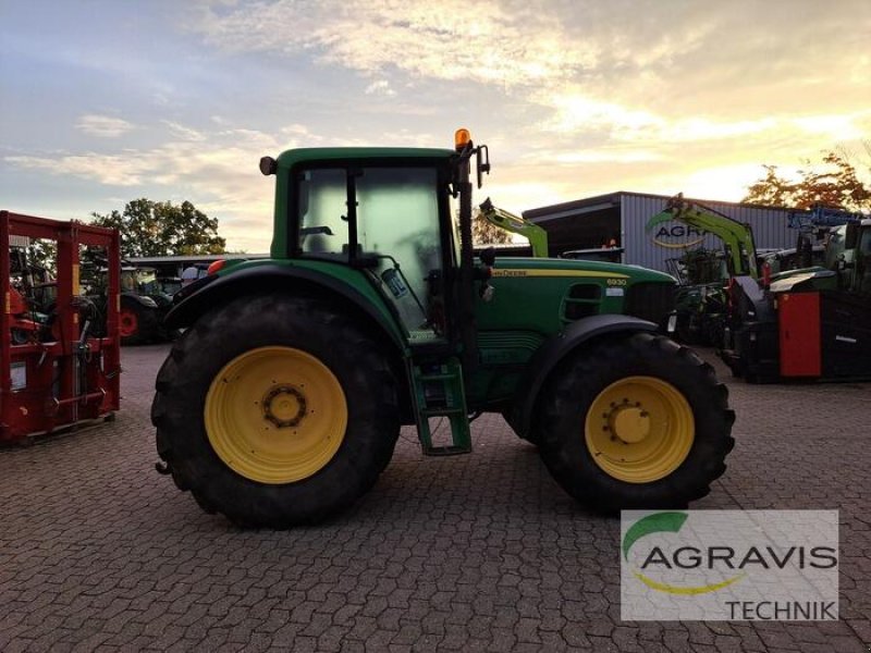 Traktor типа John Deere 6930 PREMIUM, Gebrauchtmaschine в Schneverdingen (Фотография 4)