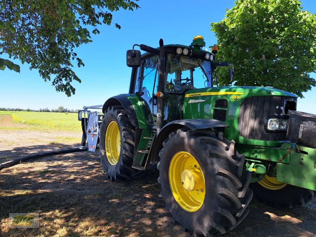 Traktor of the type John Deere 6930 Premium, Gebrauchtmaschine in Schenkenberg (Picture 1)