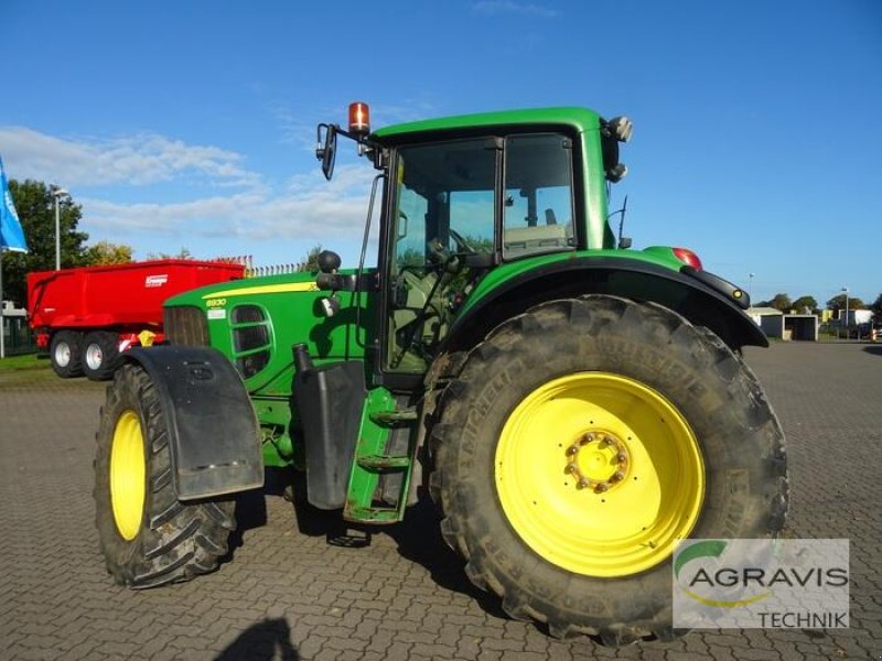 Traktor of the type John Deere 6930 PREMIUM, Gebrauchtmaschine in Uelzen (Picture 5)