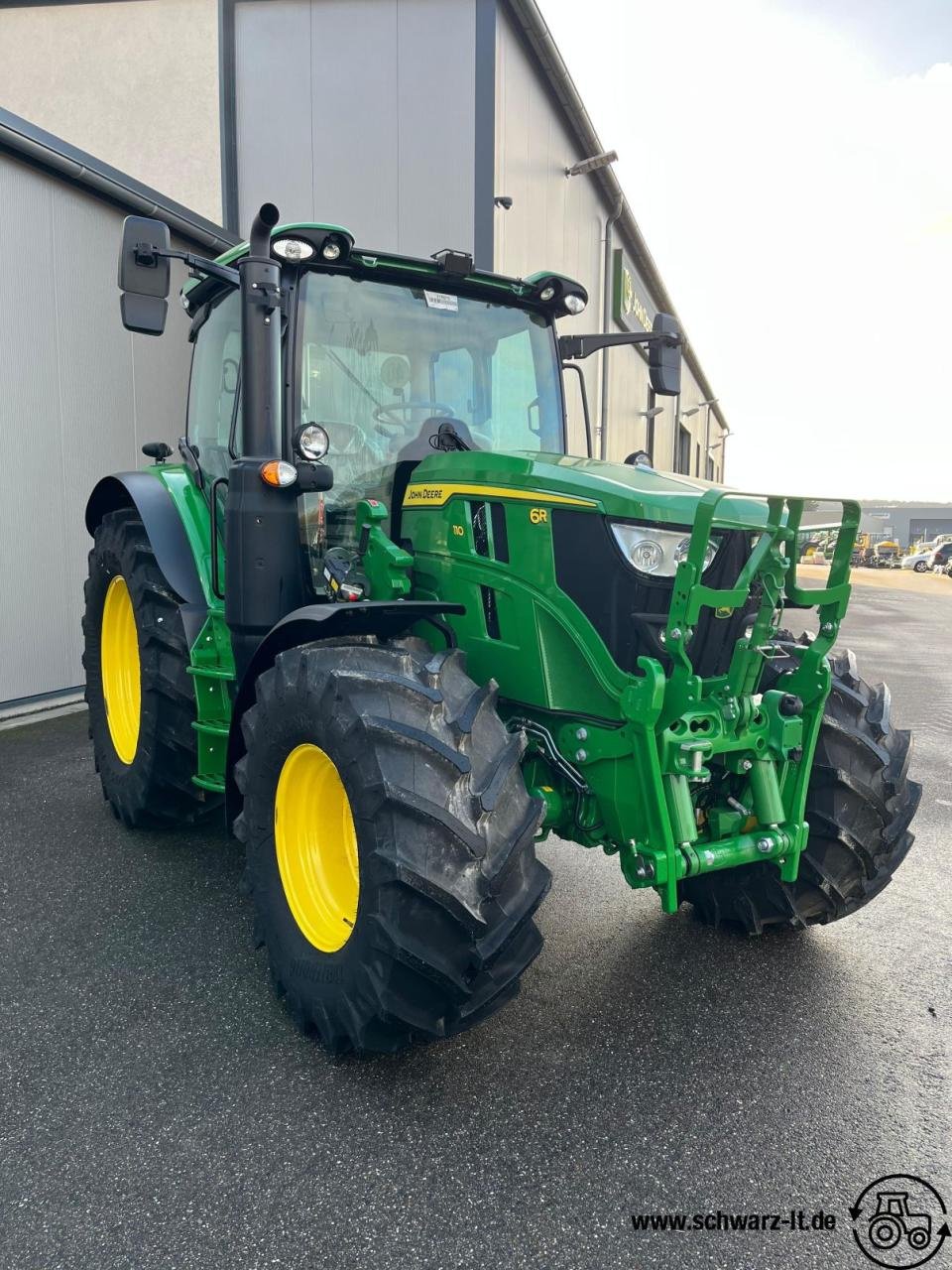 Traktor des Typs John Deere 6R 110, Neumaschine in Aspach (Bild 3)