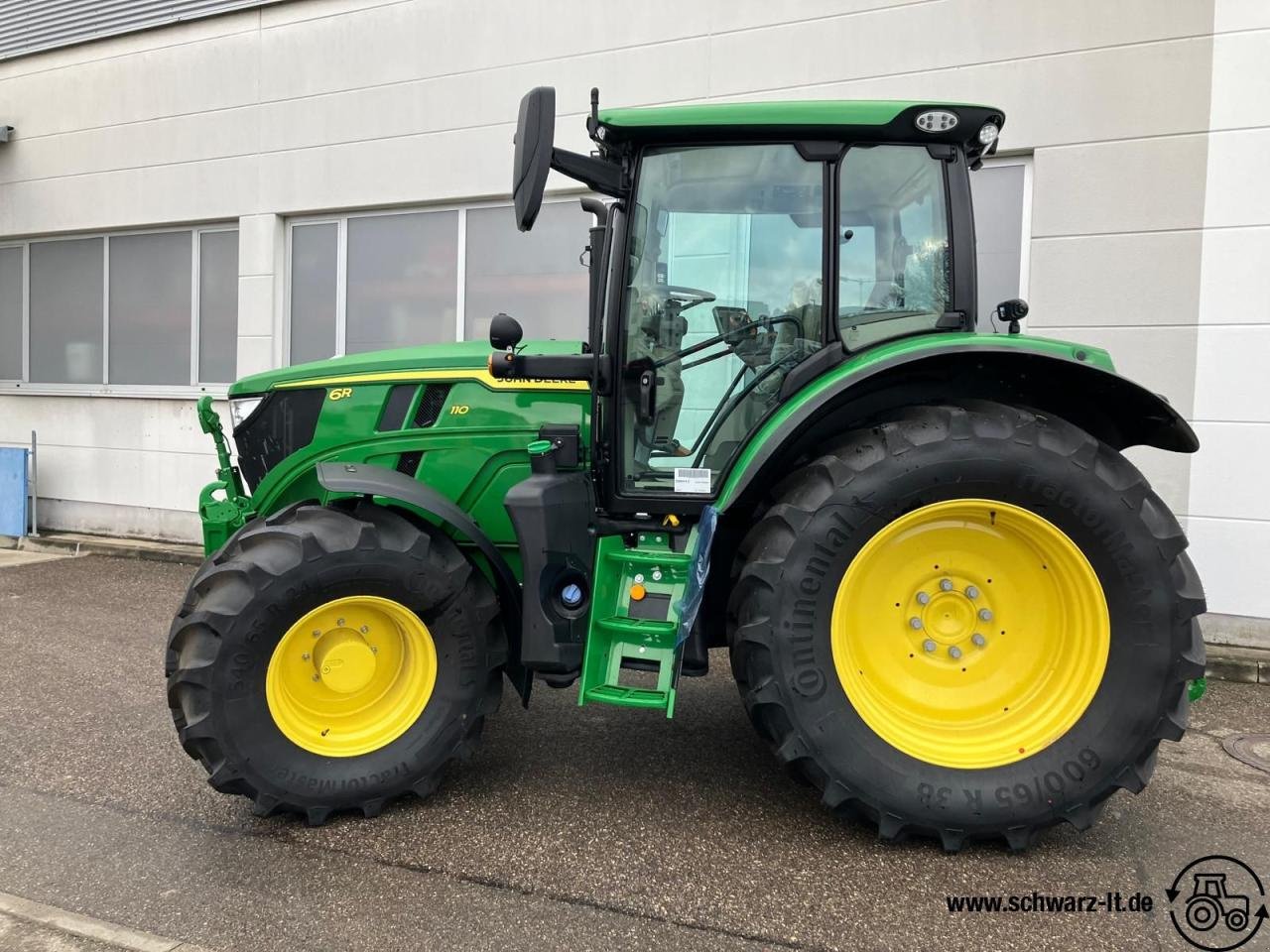 Traktor des Typs John Deere 6R 110, Neumaschine in Aspach (Bild 1)