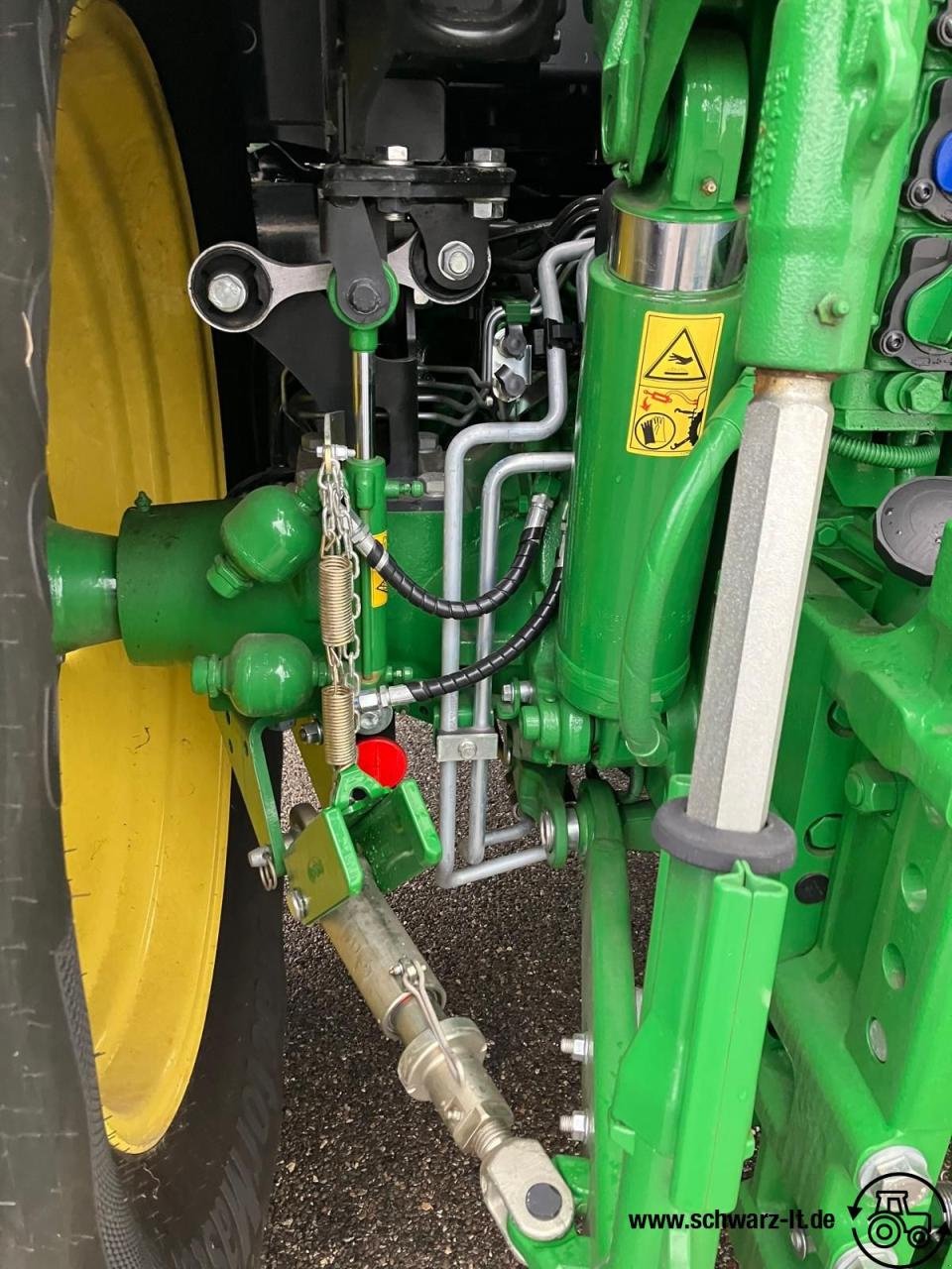 Traktor des Typs John Deere 6R 110, Neumaschine in Aspach (Bild 11)