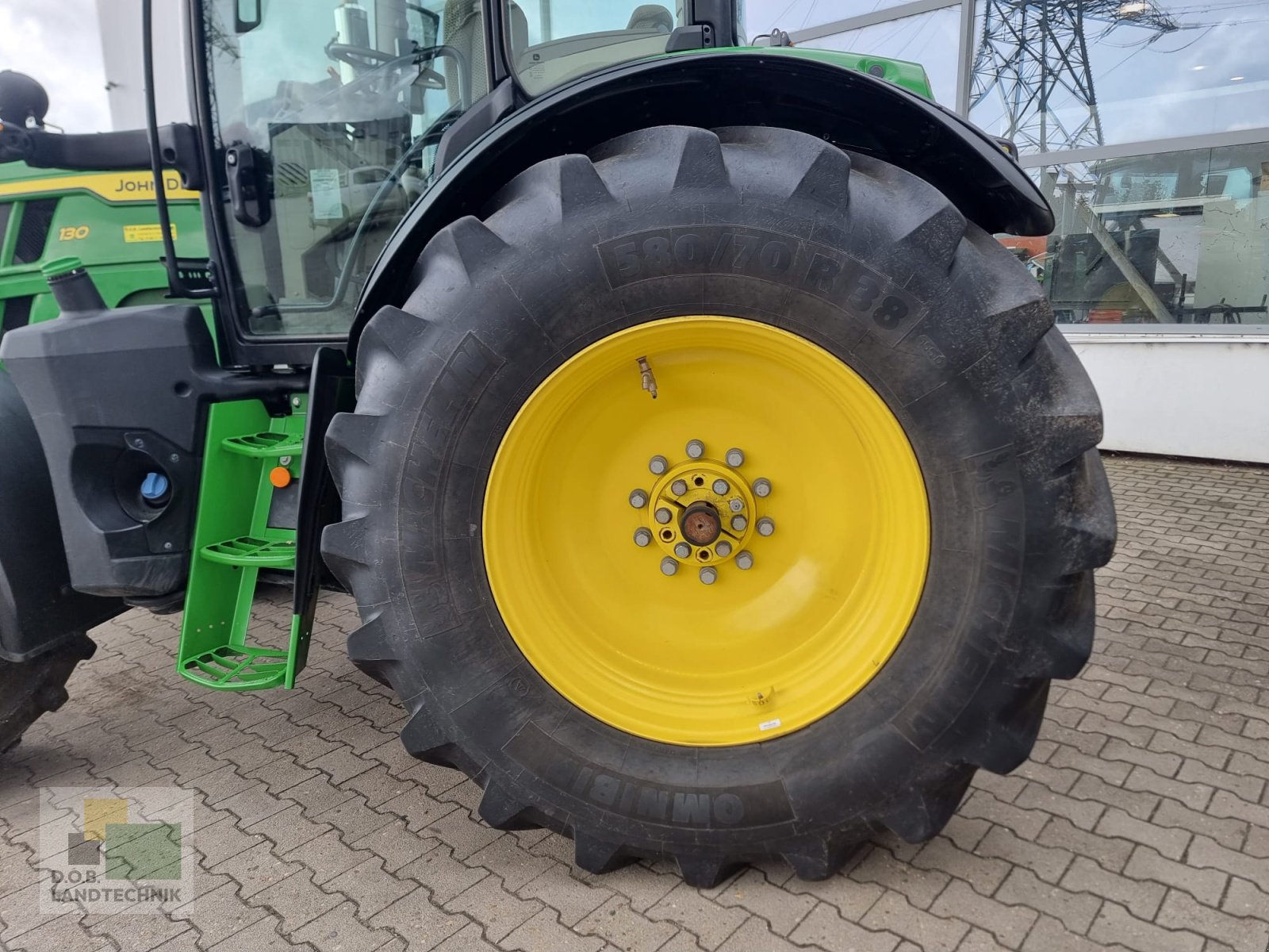 Traktor типа John Deere 6R 130 6R130 6130R mit Reifendruckregelanlage mit Garantie bis 27.07.2026, Gebrauchtmaschine в Regensburg (Фотография 9)