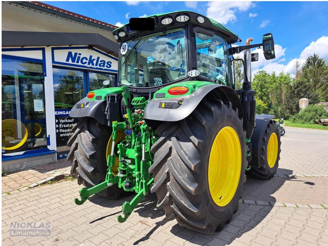 Traktor of the type John Deere 6R 130 CommandPro, Gebrauchtmaschine in Schirradorf (Picture 3)