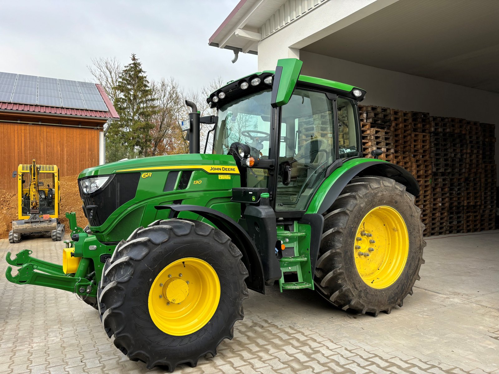 Traktor typu John Deere 6R 130, Gebrauchtmaschine v Osterhofen (Obrázek 1)