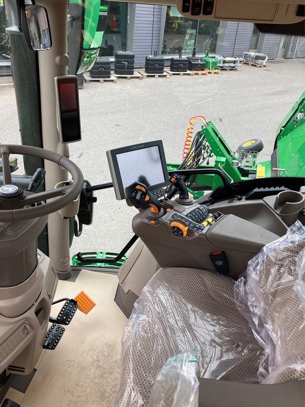 Traktor Türe ait John Deere 6R 150, Neumaschine içinde Chavornay (resim 4)