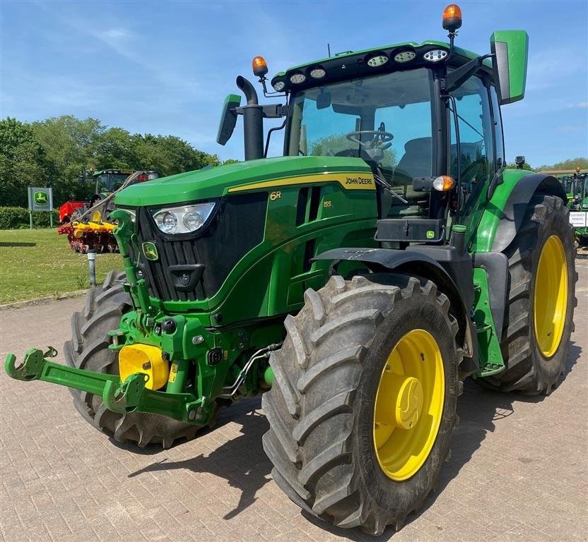 Traktor Türe ait John Deere 6R 155 Front PTO GPS AutoTrac klar. Luft og hydraulik bremser. Frint PTO. Flere på vej ind. Ring til Ulrik på 40255544. Jeg snakker Jysk., Gebrauchtmaschine içinde Kolding (resim 1)