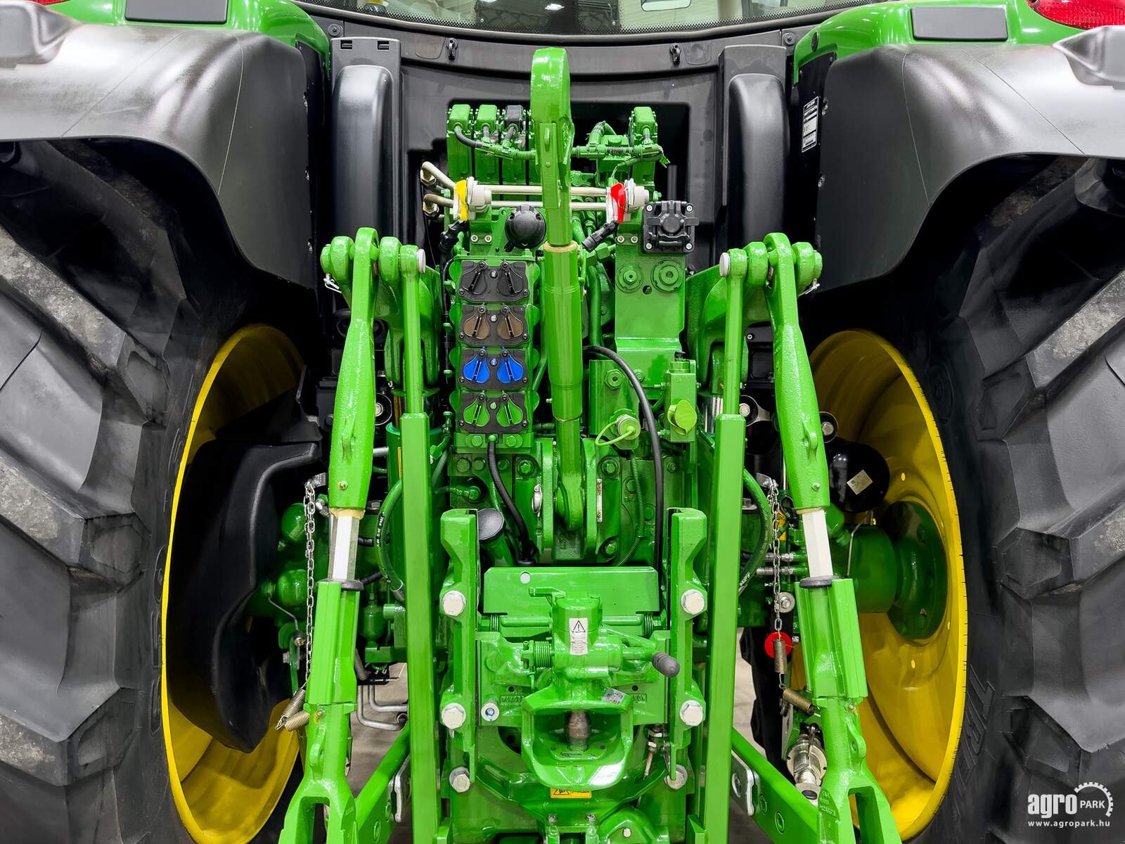 Traktor типа John Deere 6R 155, Gebrauchtmaschine в Csengele (Фотография 7)