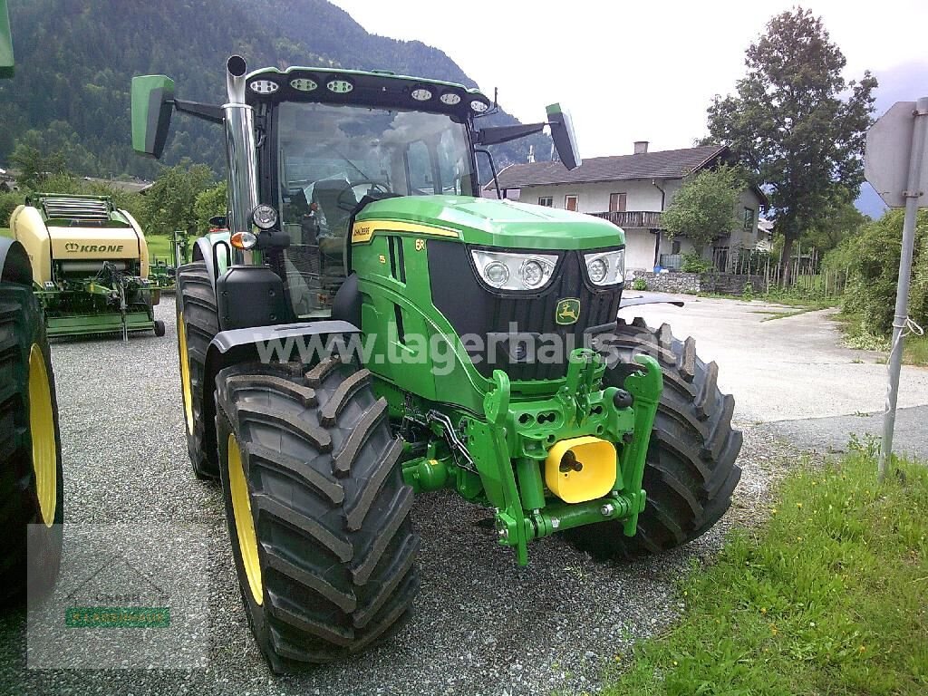 Traktor des Typs John Deere 6R 155, Neumaschine in Schlitters (Bild 2)