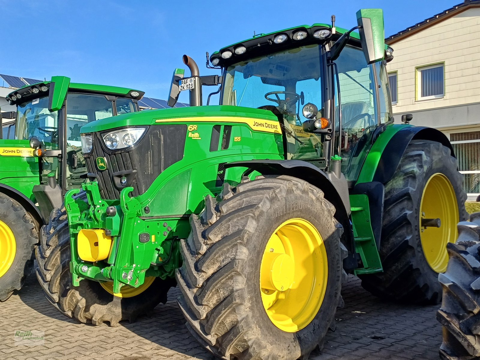 Traktor des Typs John Deere 6R 155, Gebrauchtmaschine in Wolnzach (Bild 2)