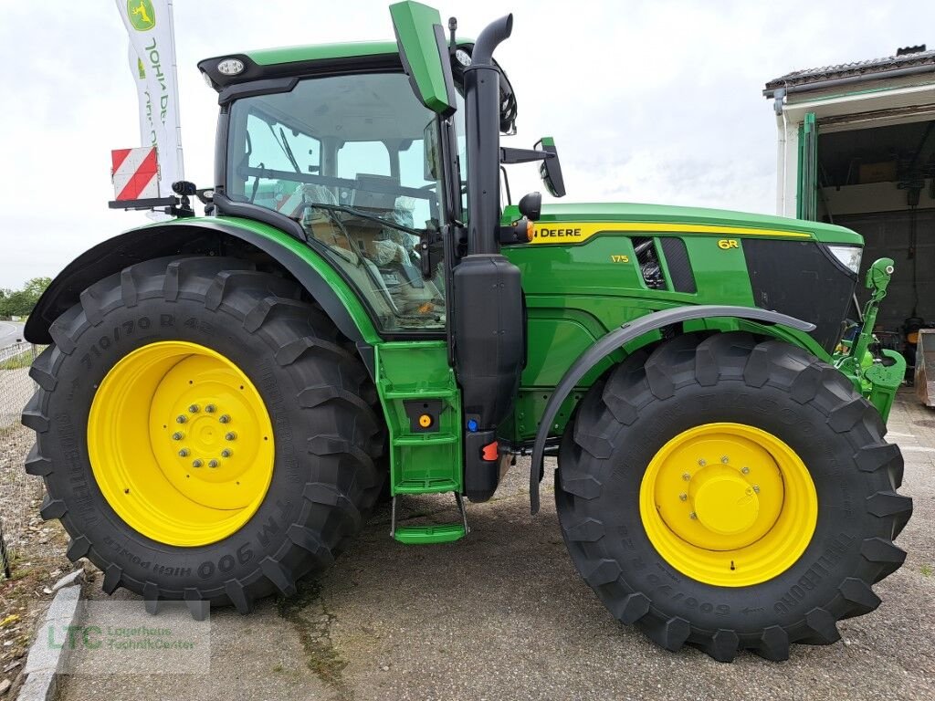 Traktor van het type John Deere 6R 175, Neumaschine in Redlham (Foto 7)