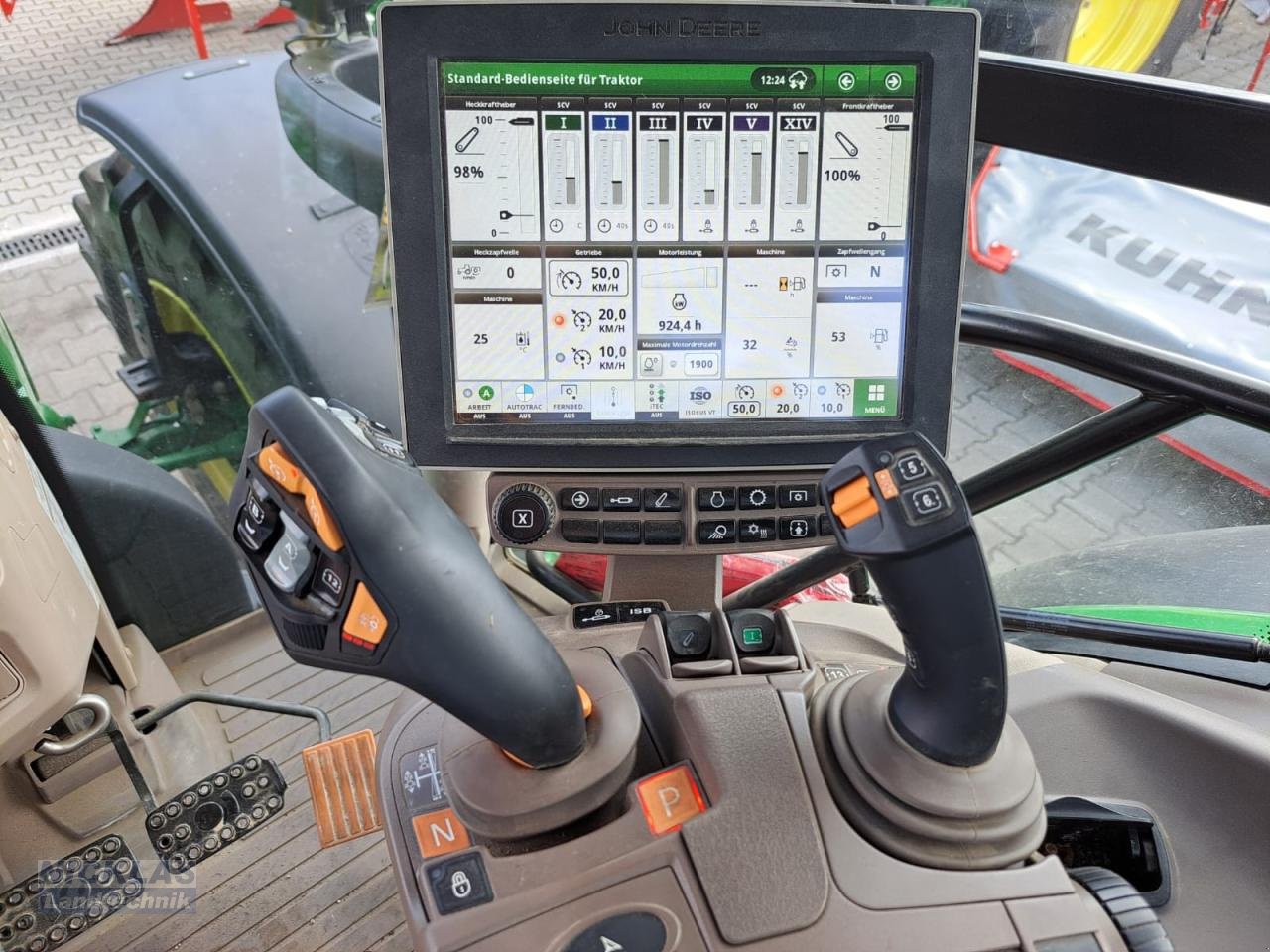 Traktor typu John Deere 6R 185 CommandPro Ultimate, Neumaschine w Schirradorf (Zdjęcie 8)