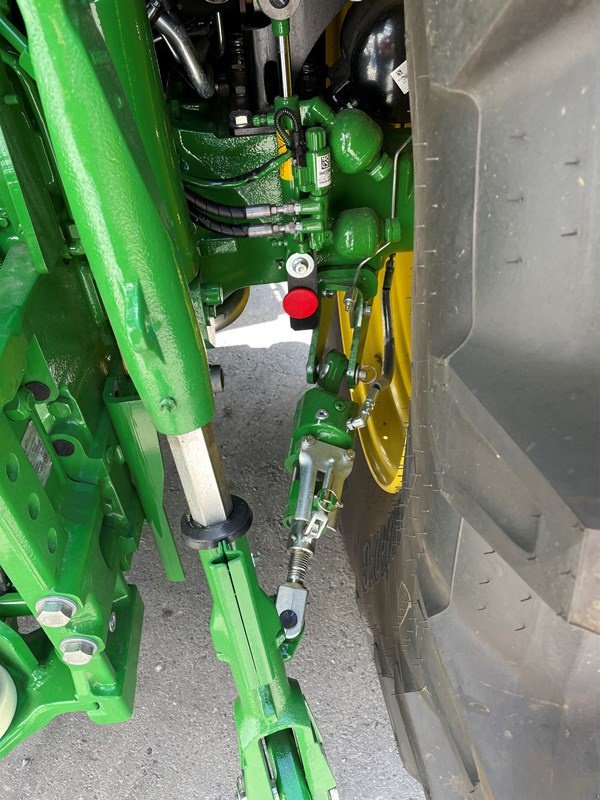 Traktor des Typs John Deere 6R 185, Ausstellungsmaschine in Eichberg (Bild 8)