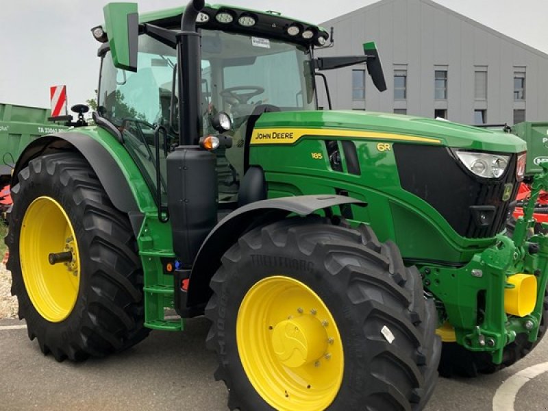 Traktor van het type John Deere 6R 185, Neumaschine in Chavornay (Foto 1)