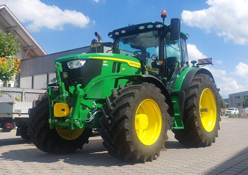 Traktor des Typs John Deere 6R 185, Ausstellungsmaschine in Ersingen (Bild 1)