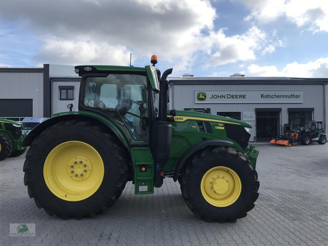 Traktor van het type John Deere 6R 185, Neumaschine in Teichröda (Foto 2)