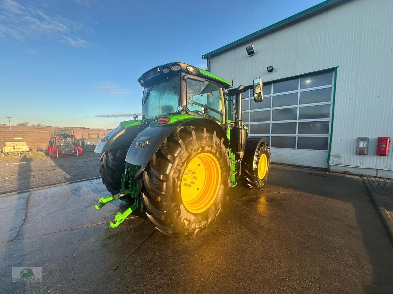 Traktor van het type John Deere 6R 185, Neumaschine in Triebes (Foto 5)