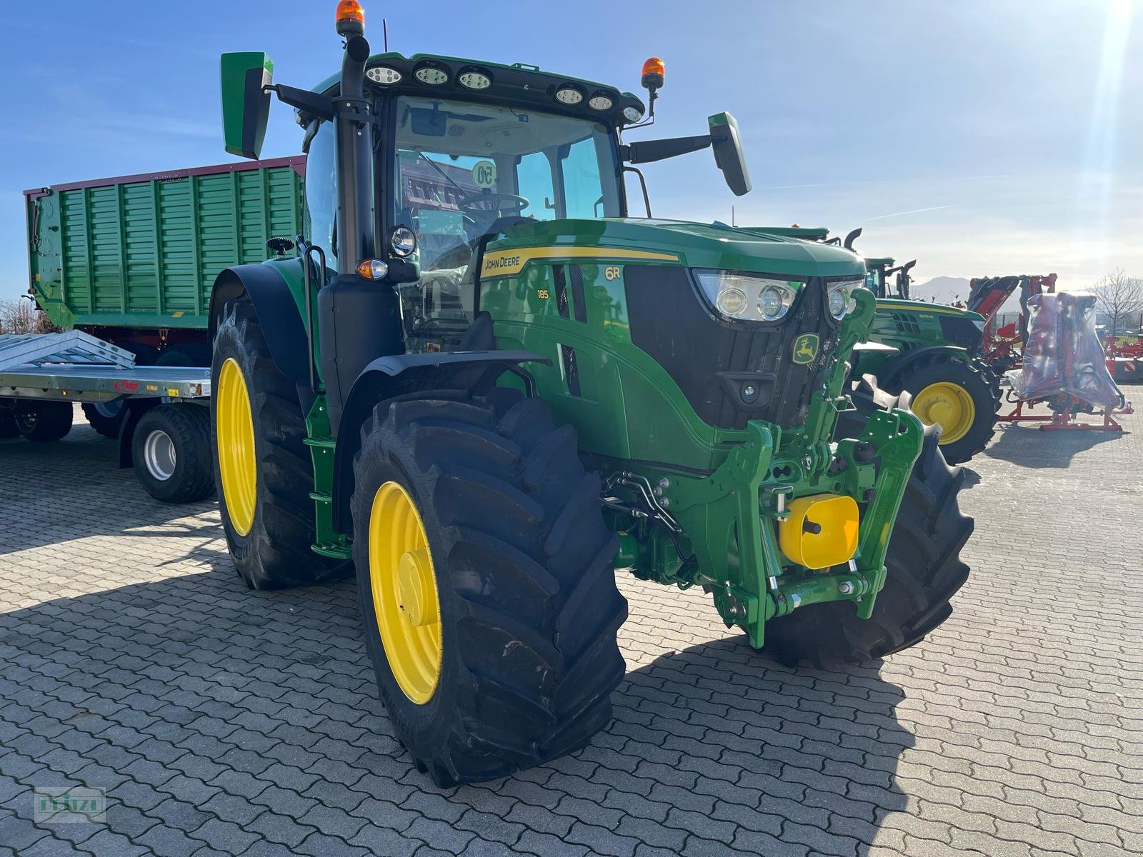 Traktor of the type John Deere 6R 185, Neumaschine in Bruckmühl (Picture 2)