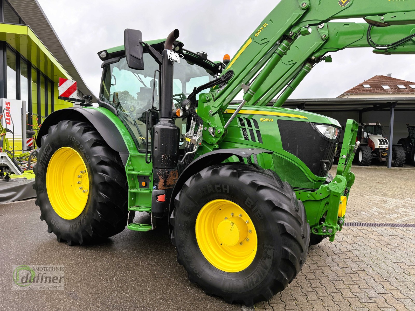 Traktor des Typs John Deere 6R 215 6R215, Gebrauchtmaschine in Hohentengen (Bild 3)