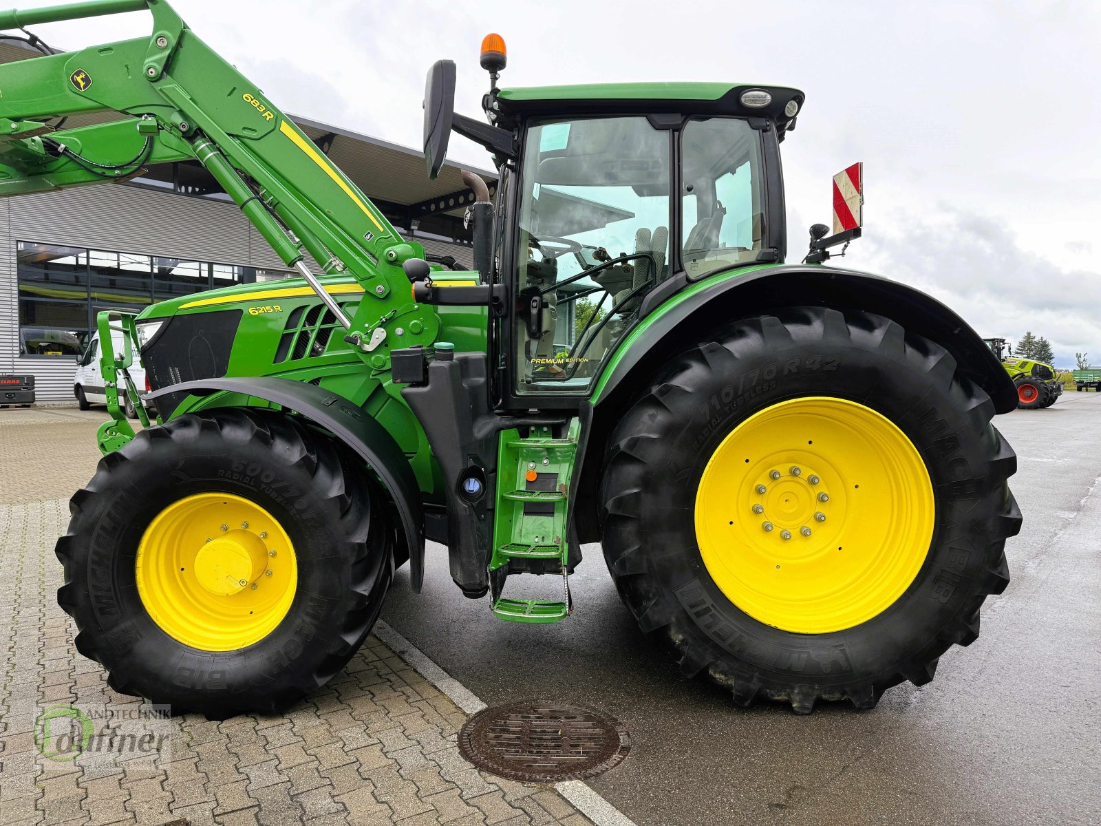 Traktor del tipo John Deere 6R 215 6R215, Gebrauchtmaschine In Hohentengen (Immagine 5)