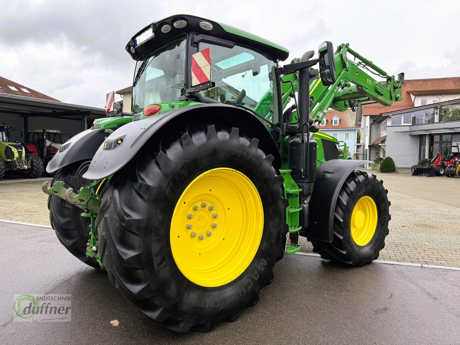 Traktor van het type John Deere 6R 215 6R215, Gebrauchtmaschine in Hohentengen (Foto 10)