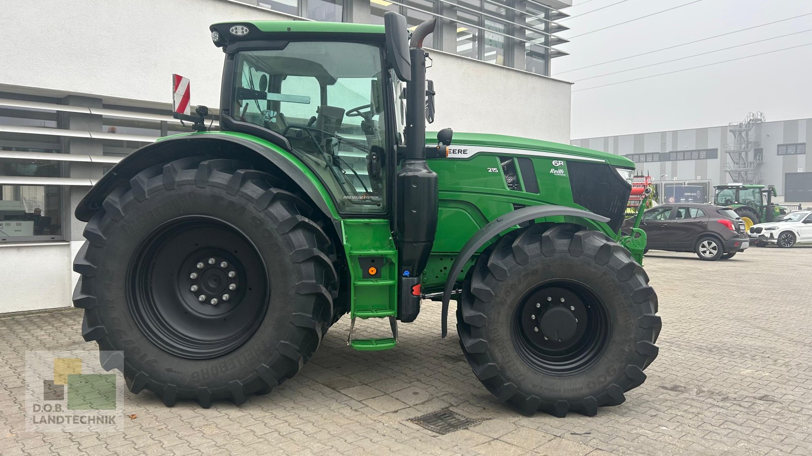 Traktor des Typs John Deere 6R 215 6R215, Gebrauchtmaschine in Regensburg (Bild 4)