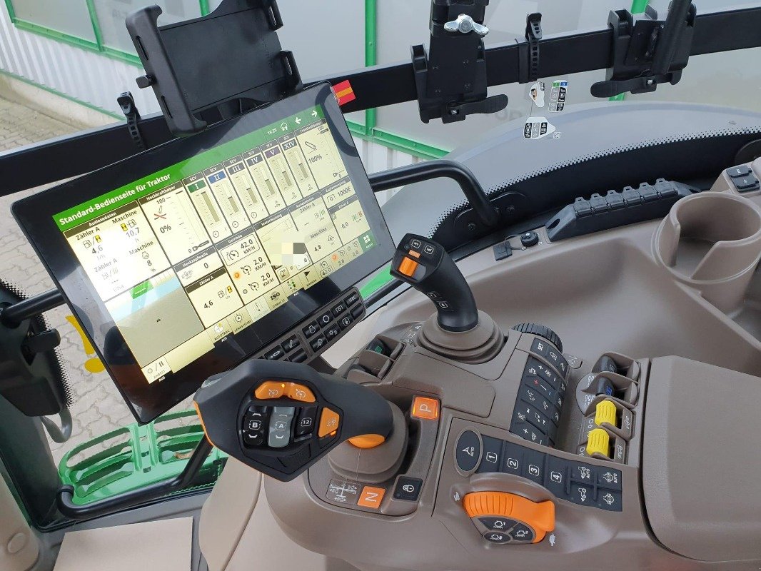 Traktor des Typs John Deere 6R 215 **MIETRÜCKLÄUFER**, Gebrauchtmaschine in Sittensen (Bild 10)