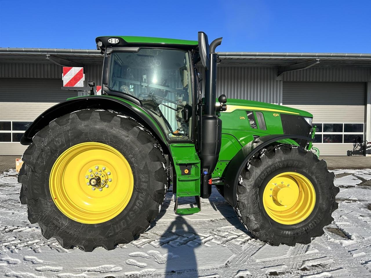 Traktor Türe ait John Deere 6R 215 MP24, Neumaschine içinde Niederkirchen (resim 4)