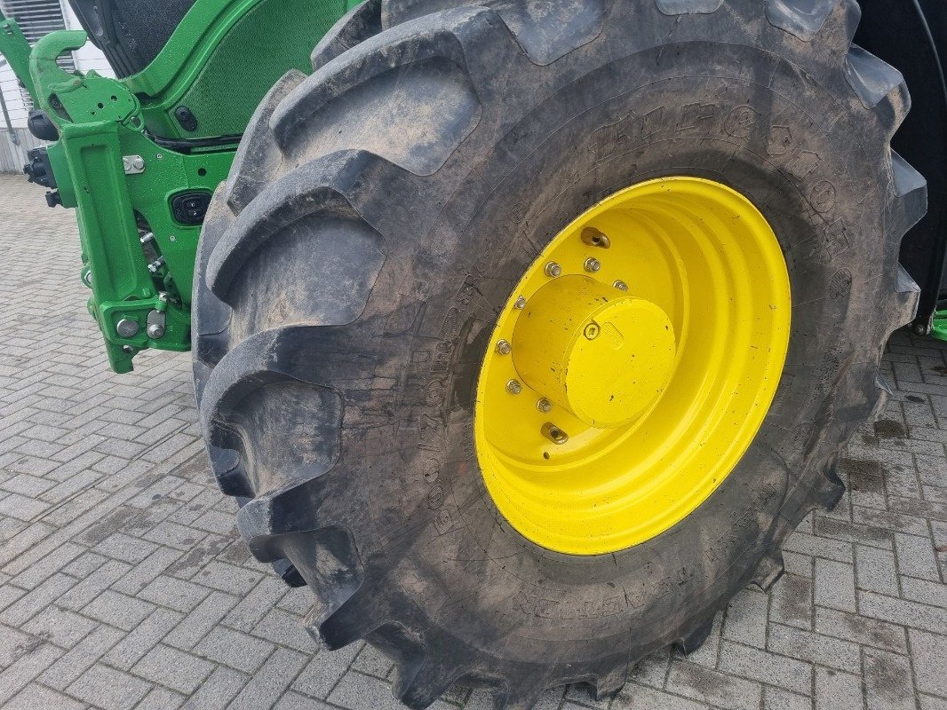 Traktor van het type John Deere 6R 215 MY23 AP 50, Gebrauchtmaschine in Neubrandenburg (Foto 13)