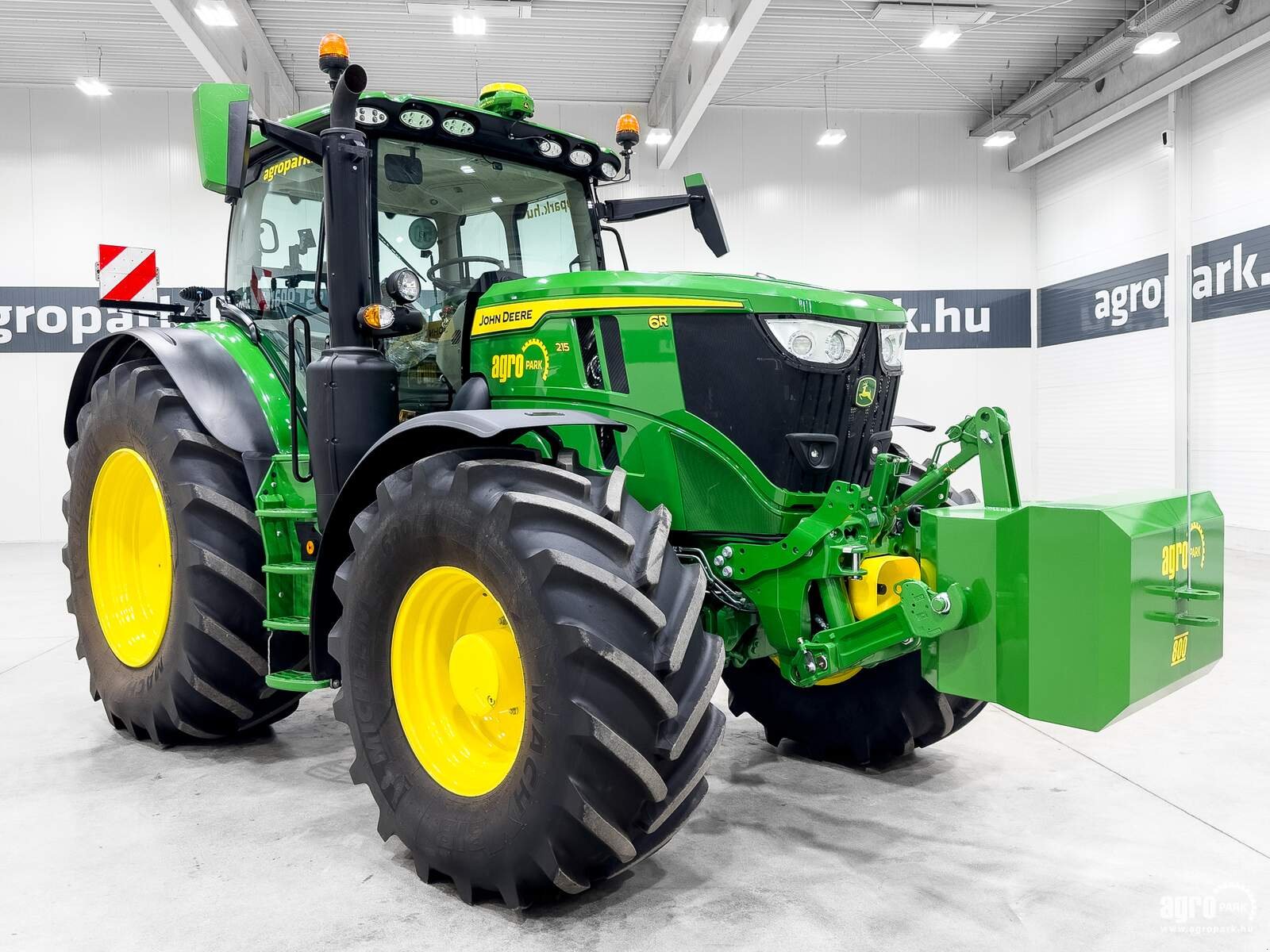 Traktor Türe ait John Deere 6R 215, Gebrauchtmaschine içinde Csengele (resim 2)