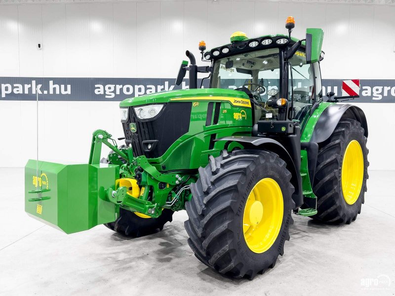 Traktor типа John Deere 6R 215, Gebrauchtmaschine в Csengele