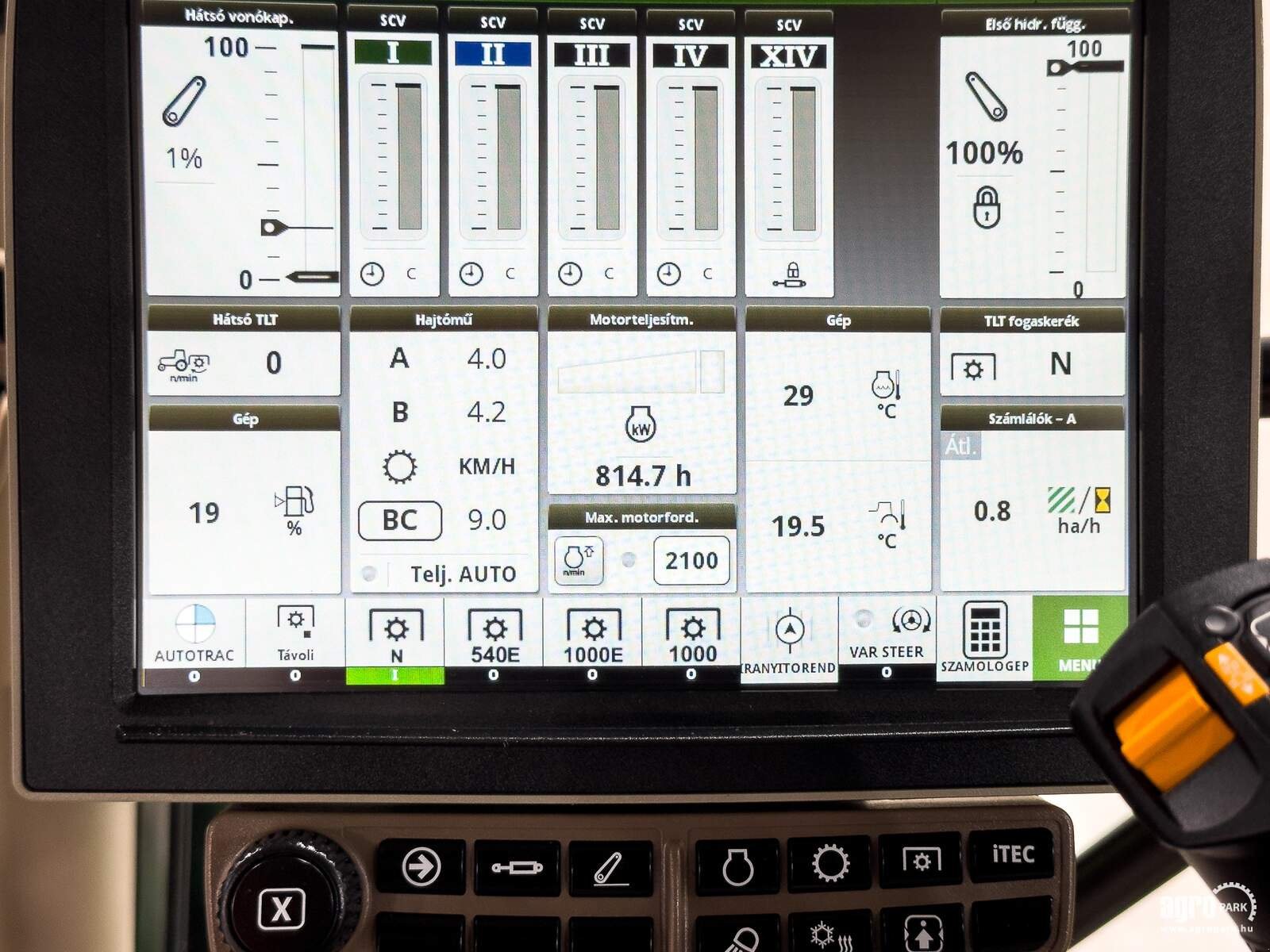 Traktor Türe ait John Deere 6R 215, Gebrauchtmaschine içinde Csengele (resim 10)