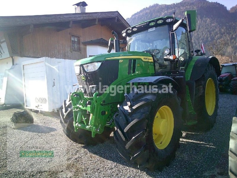 Traktor des Typs John Deere 6R 215, Vorführmaschine in Schlitters (Bild 1)