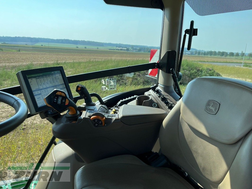 Traktor van het type John Deere 6R 215, Neumaschine in Rot am See (Foto 5)