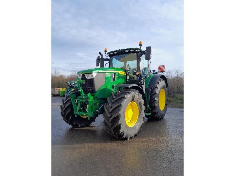 Traktor Türe ait John Deere 6R 215, Gebrauchtmaschine içinde SAINT-GERMAIN DU PUY (resim 1)