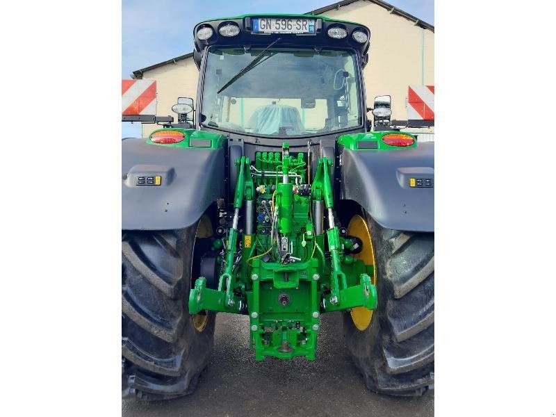 Traktor du type John Deere 6R 215, Gebrauchtmaschine en SAINT-GERMAIN DU PUY (Photo 3)