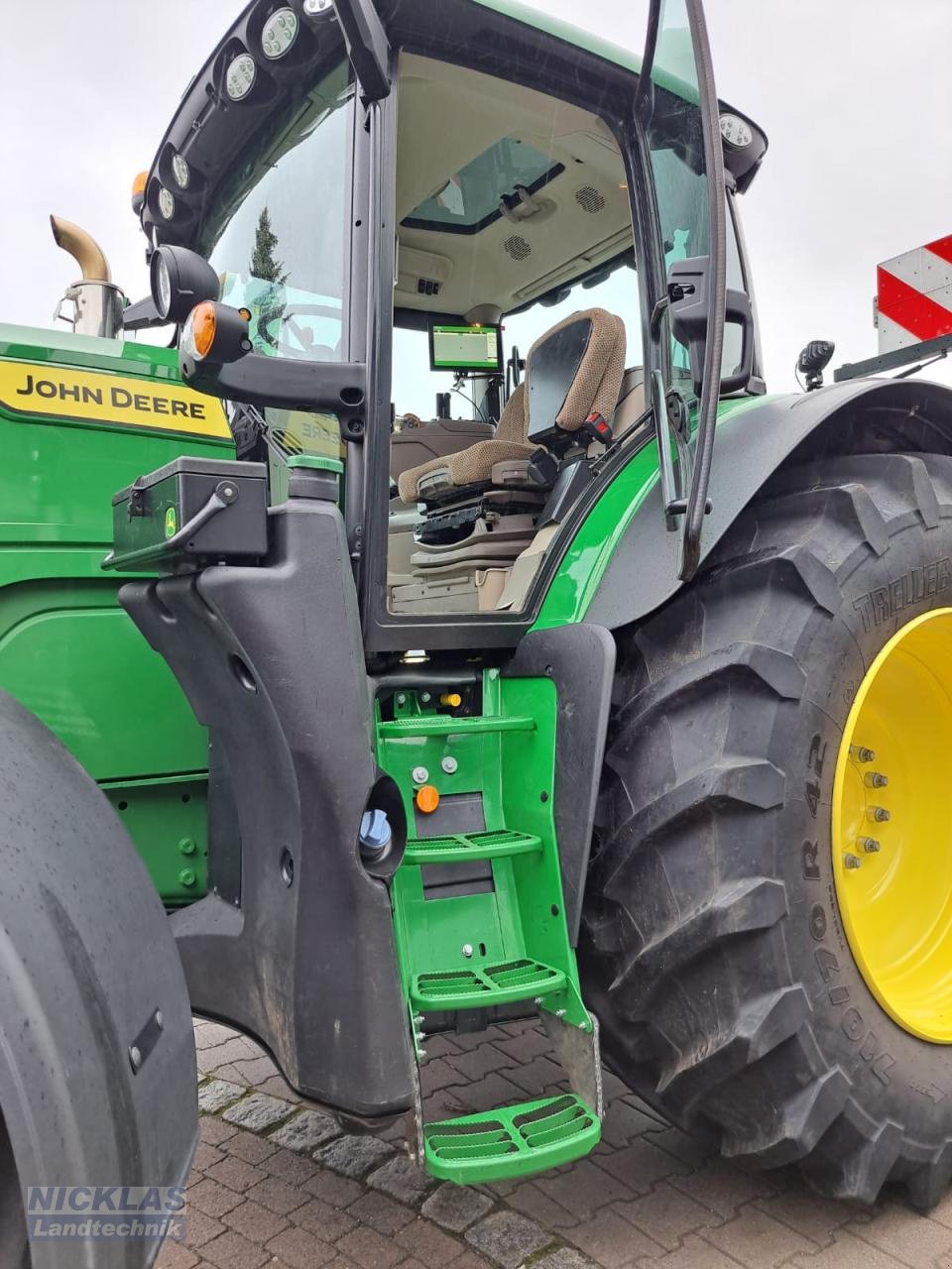 Traktor Türe ait John Deere 6R 215, Neumaschine içinde Schirradorf (resim 7)