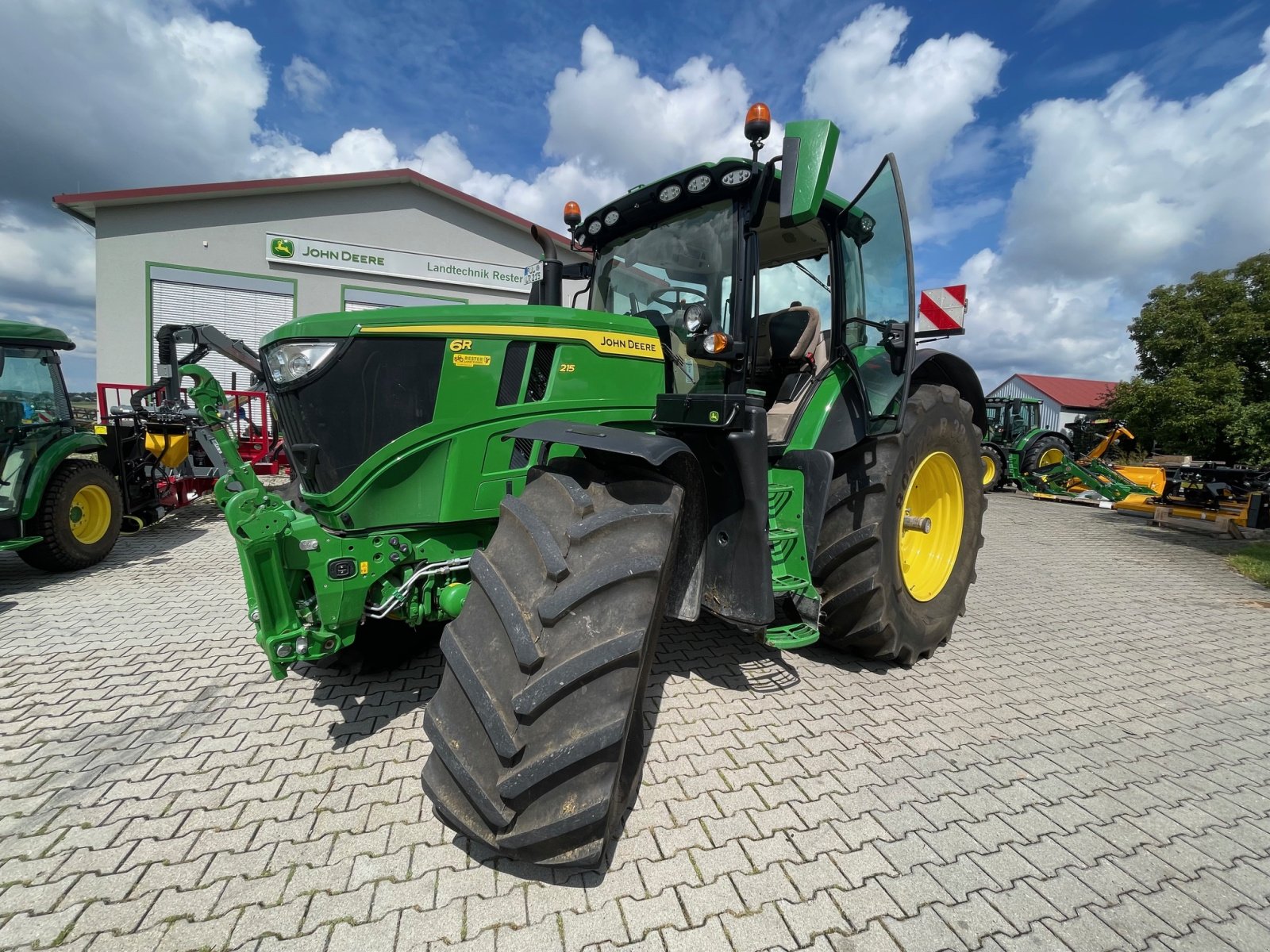 Traktor du type John Deere 6R 215, Gebrauchtmaschine en Burglengenfeld (Photo 1)