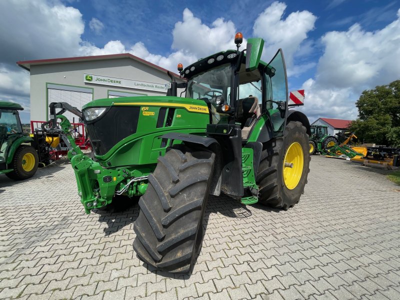 Traktor des Typs John Deere 6R 215, Gebrauchtmaschine in Burglengenfeld