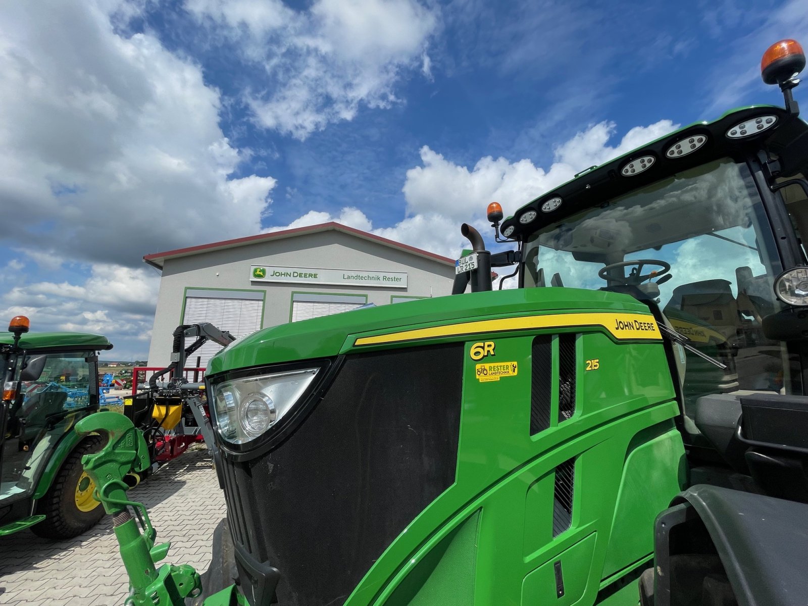 Traktor du type John Deere 6R 215, Gebrauchtmaschine en Burglengenfeld (Photo 4)