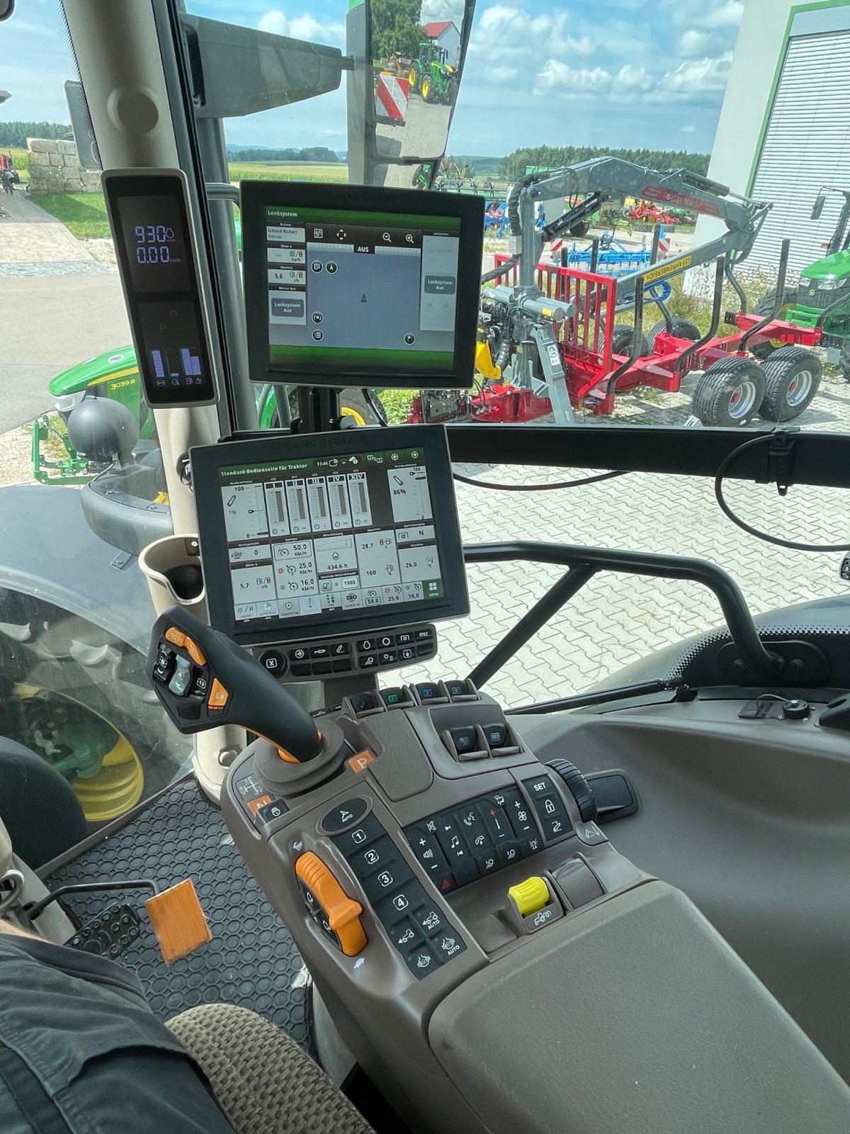 Traktor of the type John Deere 6R 215, Gebrauchtmaschine in Burglengenfeld (Picture 10)