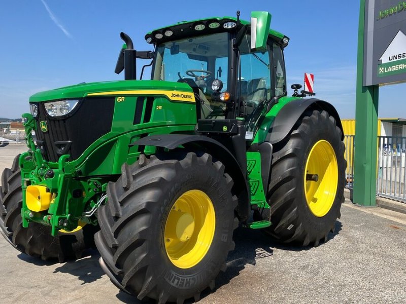 Traktor типа John Deere 6R 215, Neumaschine в Zwettl