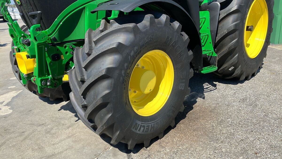 Traktor Türe ait John Deere 6R 215, Neumaschine içinde Zwettl (resim 19)