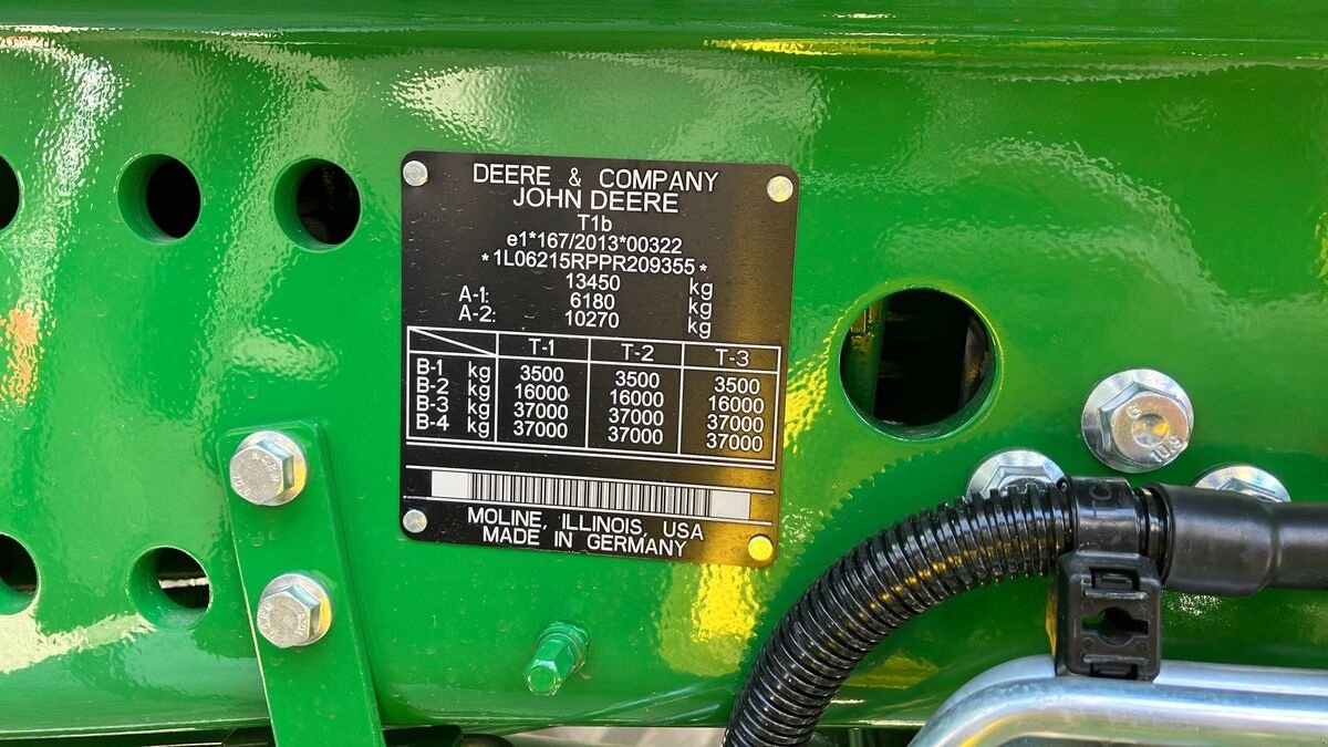 Traktor типа John Deere 6R 215, Neumaschine в Zwettl (Фотография 22)