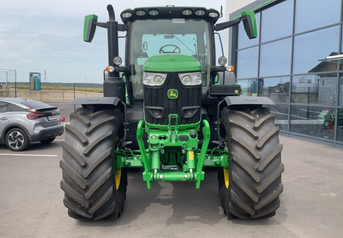 Traktor от тип John Deere 6R 215, Neumaschine в Zwettl (Снимка 7)