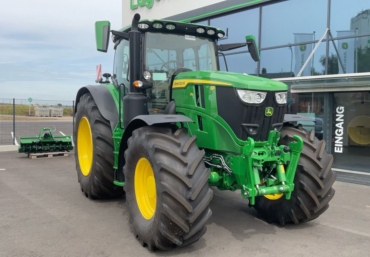 Traktor от тип John Deere 6R 215, Neumaschine в Zwettl (Снимка 2)