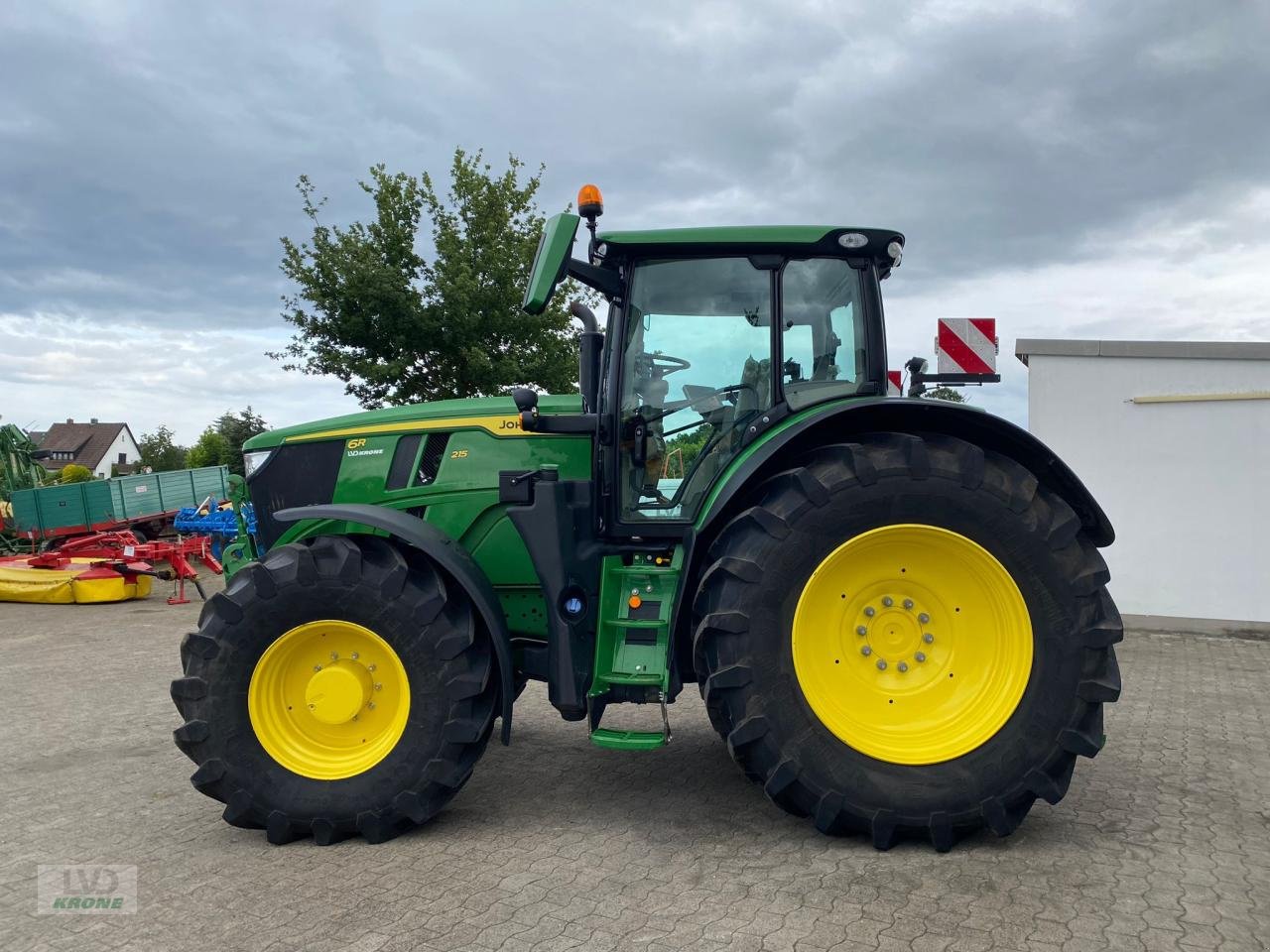 Traktor typu John Deere 6R 215, Gebrauchtmaschine v Spelle (Obrázek 4)